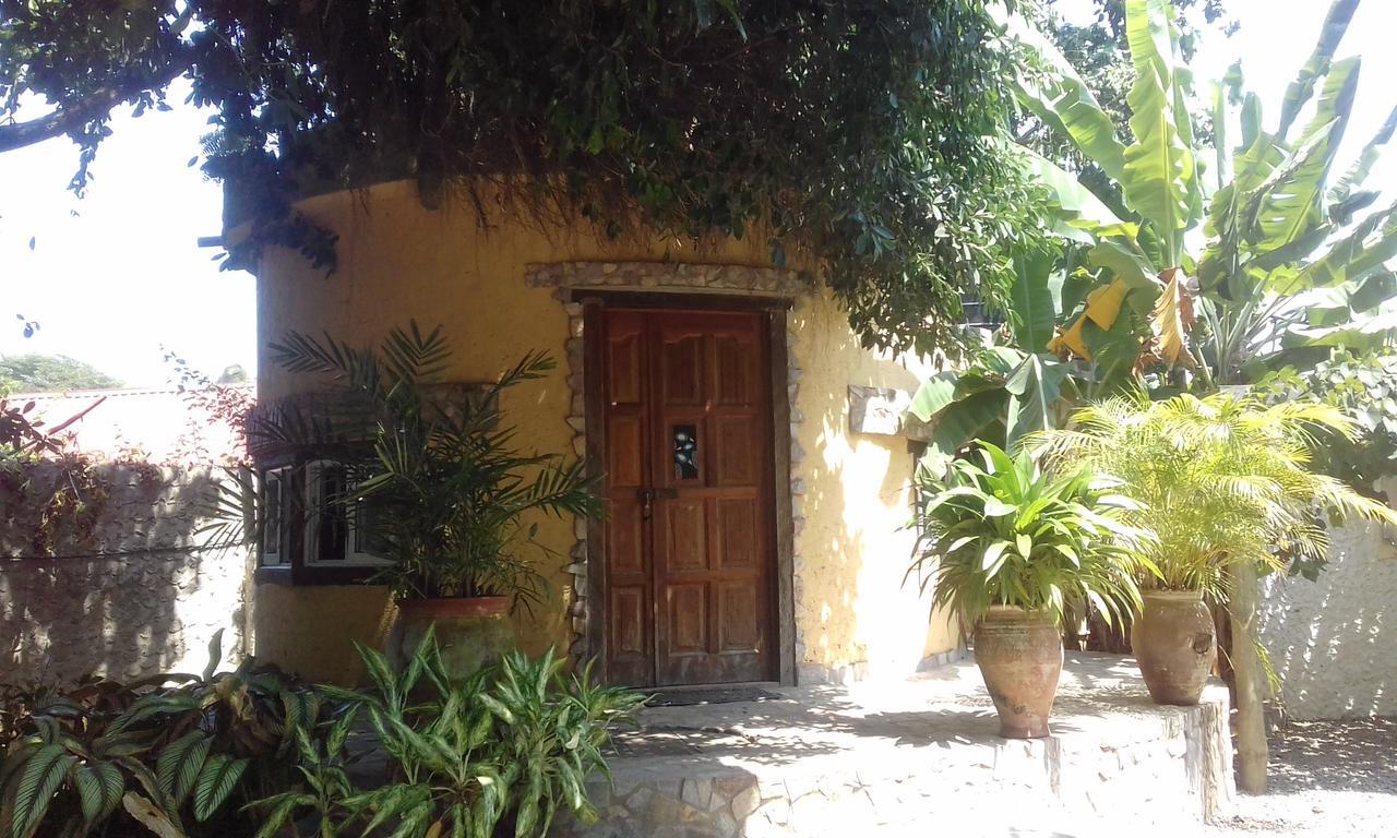 Kokrobite Garden المظهر الخارجي الصورة